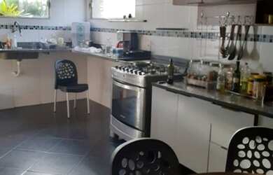 Imagem 3: Ipitanga 3/4. Piscina, 260m² de Área, 4 Vagas na garageme3 Dormitórios