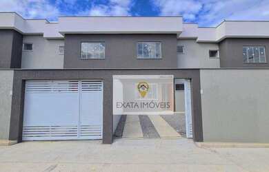 Imagem: A casa possui 2 Dormitórios, 3 Banheiros, 1 Vaga na garagem