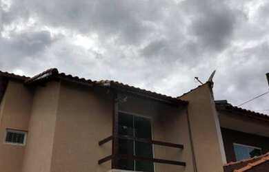 Imagem: A casa possui 2 Dormitórios, 1 Banheiro, 1 Vaga na garagem