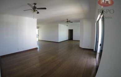 Imagem: O apartamento possui 3 Dormitórios, 1 Banheiro, 2 Vagas na