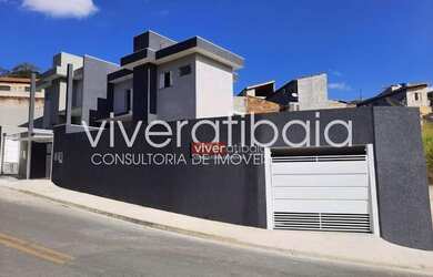 Imagem: A casa possui 3 Dormitórios, 3 Banheiros, 3 Vagas na garagem