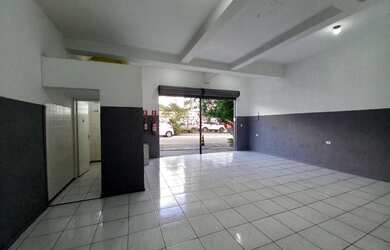 Imagem: O depósito possui 60m² de Área e está localizado em Santa