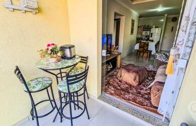 Imagem: O apartamento possui 2 Dormitórios, 1 Banheiro, 1 Vaga na garagem