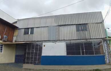 Imagem: O depósito possui 700m² de Área e está localizado em Cordeiros