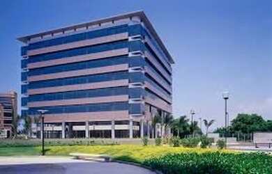 Imagem: O depósito possui 5 Vagas na garagem e 3579m² de Área e está