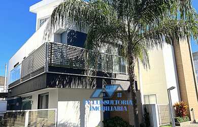 Imagem: A casa em condomínio à venda possui 4 Dormitórios, 5 Banheiros