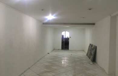 Imagem: A casa possui 2 Dormitórios, 1 Banheiro e 201m² de Área e