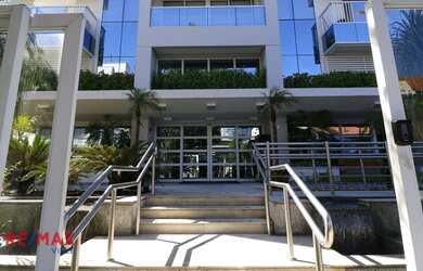 Imagem: O depósito possui 5 Vagas na garagem, 219m² de Área e Imóvel