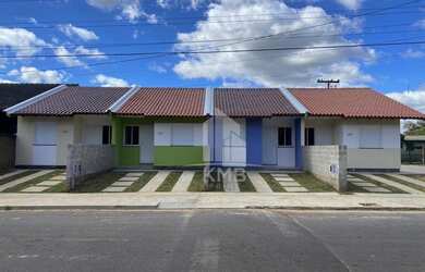 Imagem: A casa possui 2 Dormitórios, 1 Banheiro, 1 Vaga na garagem