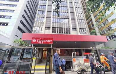 Imagem: O depósito possui 2 Vagas na garagem, 150m² de Área e está