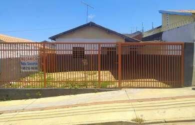 Imagem: O depósito possui 2 Vagas na garagem, 90m² de Área e está