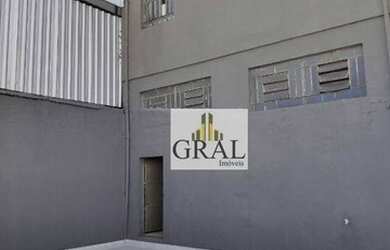 Imagem: O depósito possui 4 Vagas na garagem, 800m² de Área e está