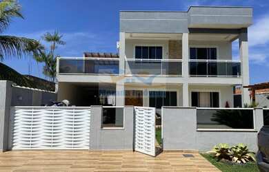 Imagem: A casa em condomínio possui 4 Dormitórios, 4 Banheiros, 2