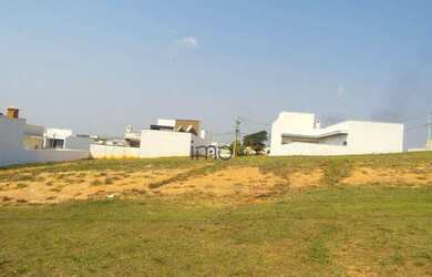 Imagem: O terreno possui 250m² de Área e está localizado em Zona