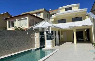 Imagem: A casa em condomínio possui 4 Dormitórios, 5 Banheiros, 3