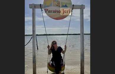 Imagem: A casa possui 4 Dormitórios, 4 Banheiros, 5 Vagas na garagem