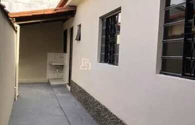 Imagem: A casa possui 1 Dormitório, 1 Banheiro, 55m² de Área, Imóvel