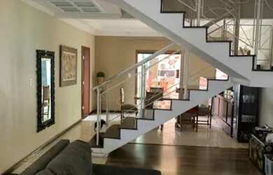 Imagem: A casa em condomínio possui 3 Dormitórios, 5 Banheiros, 4