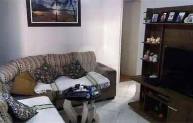 Imagem: O apartamento possui 1 Dormitório, 1 Banheiro, 1 Vaga na garagem