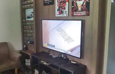 Imagem: A casa possui 3 Dormitórios, 2 Banheiros, 4 Vagas na garagem