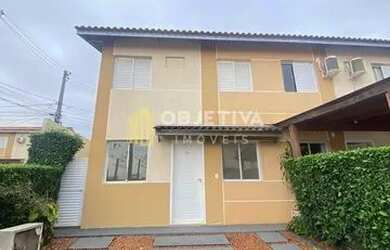 Imagem: A casa possui 3 Dormitórios, 2 Banheiros, 1 Vaga na garagem