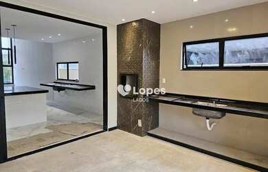 Imagem: A casa em condomínio possui 3 Dormitórios, 2 Banheiros, 4