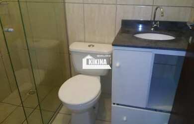 Imagem: A casa possui 3 Dormitórios, 1 Banheiro, 1 Vaga na garagem