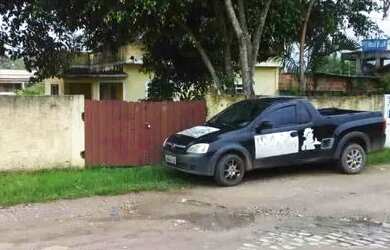 Imagem: A casa possui 2 Dormitórios, 1 Banheiro, 3 Vagas na garagem