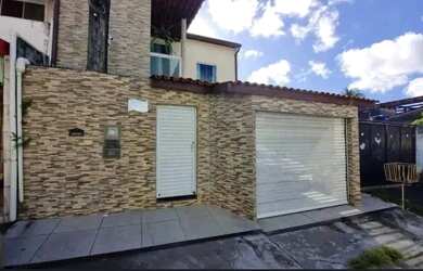 Imagem: A casa possui 2 Dormitórios, 2 Banheiros, 1 Vaga na garagem