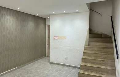 Imagem: A casa possui 2 Dormitórios, 3 Banheiros, 1 Vaga na garagem