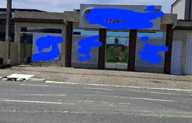 Imagem: O depósito possui 5 Vagas na garagem, 100m² de Área e está