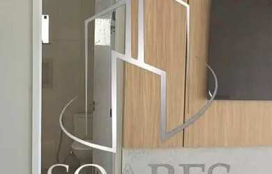 Imagem: A casa possui 3 Dormitórios, 3 Banheiros, 2 Vagas na garagem