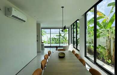 Imagem: A casa em condomínio possui 4 Dormitórios, 4 Banheiros, 3