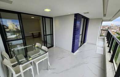 Imagem: O apartamento possui 3 Dormitórios, 2 Banheiros, 2 Vagas na