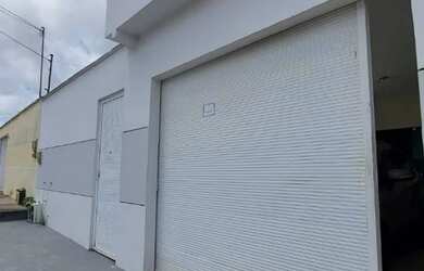 Imagem: A casa em condomínio possui 3 Dormitórios, 2 Banheiros, 1