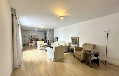 Imagem 5: Casa Térrea com Ático e 5 Quartos para Venda no Bairro Seminário Curitiba...