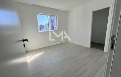 Imagem 11: AMPLO 3 SUÍTES FRENTE 2 AVENIDA NA MEIA PRAIA OPORTUNIDADE