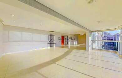 Imagem: O apartamento possui 2 Dormitórios, 3 Banheiros, 5 Vagas na