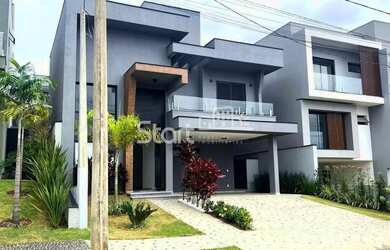 Imagem: A casa em condomínio possui 4 Dormitórios, 5 Banheiros, 4