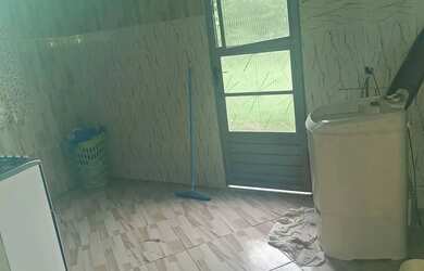 Imagem: A casa possui 1 Dormitório, 1 Banheiro e está localizado