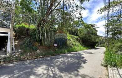 Imagem: TERRENO COM 450 M2 COM BOA TOPOGRAFIA COM VISTA LIVRE - POR