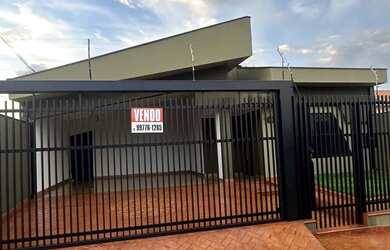 Imagem: A casa à venda possui 3 Dormitórios, 4 Banheiros, 4 Vagas