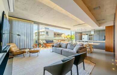 Imagem: O apartamento possui 3 Dormitórios, 5 Banheiros, 3 Vagas na