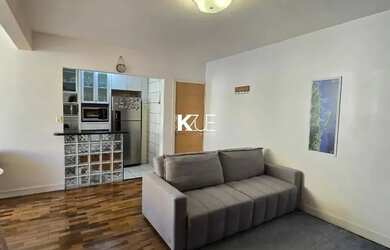 Imagem: O apartamento possui 3 Dormitórios, 1 Banheiro, 1 Vaga na garagem