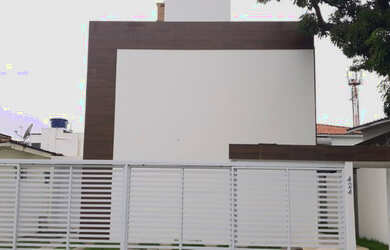 Imagem: A casa em condomínio possui 3 Dormitórios, 3 Banheiros, 1