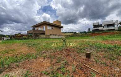 Imagem: O terreno possui 530m² de Área e está localizado em Alphaville