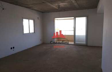 Imagem: O apartamento possui 4 Dormitórios, 5 Banheiros, 5 Vagas na