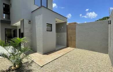 Imagem 16: Luxuoso duplex de esquina, em rua privativa 800 metros da CE040 na Tamatanduba...