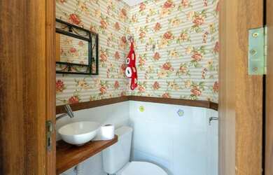 Imagem 8: Casa em Guarujá. Churrasqueira, Ar-condicionado, Guarda roupae80m² de...