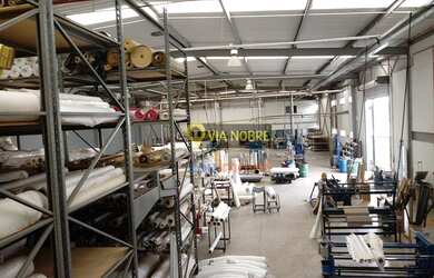 Imagem: O depósito possui 5 Vagas na garagem, 2.000m² de Área e